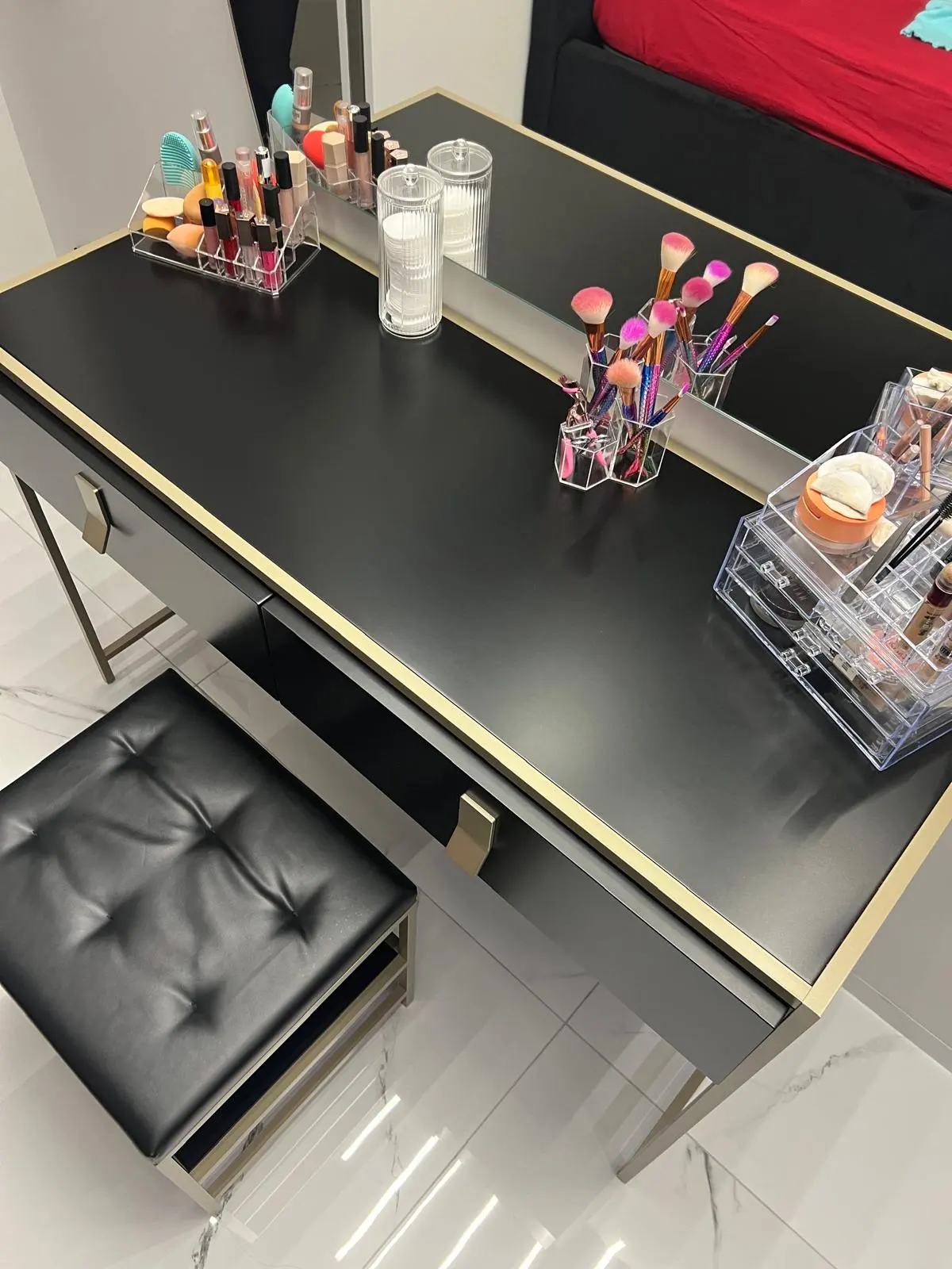 POSTAZIONE TRUCCO